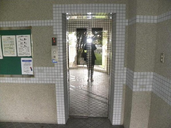 コスモ恒久の物件外観写真